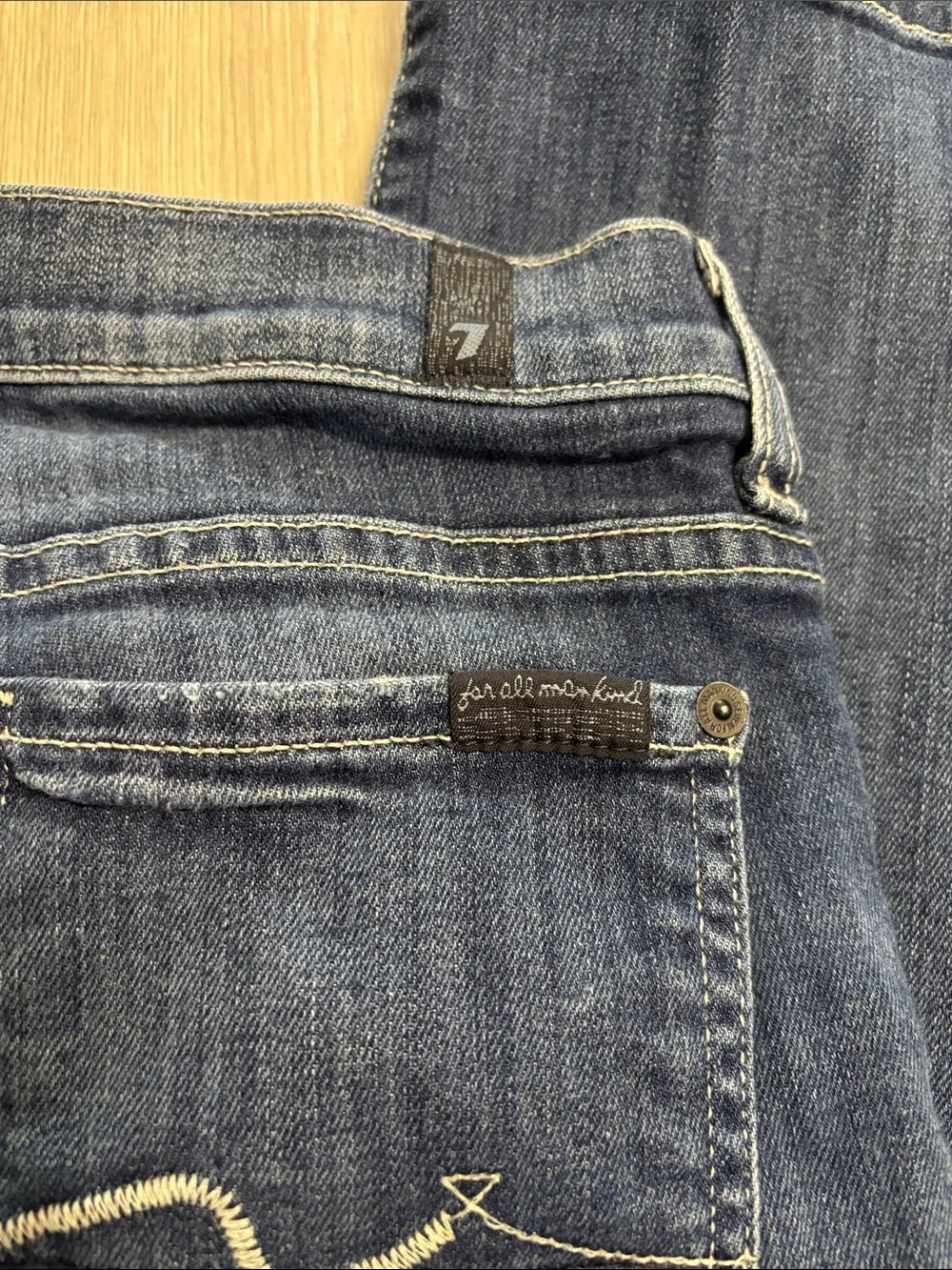 🔥BUNDLESALE Ladies 27 7 For All Mankind Crop Flare Jeans